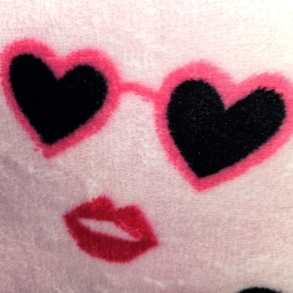 NEW Juicy couture sunglass and lipstick blanket - Picture 7 of 8